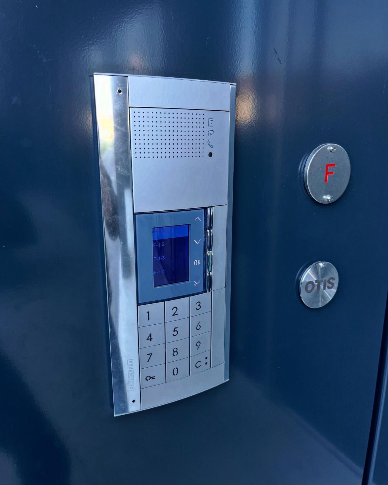 25 interphones BTicino TiSferaDesign – photo 1